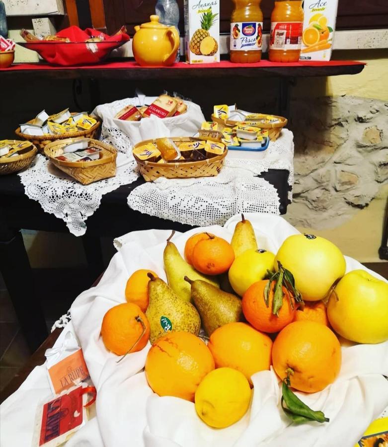 La Rupe Bed And Breakfast Νόρμα Εξωτερικό φωτογραφία
